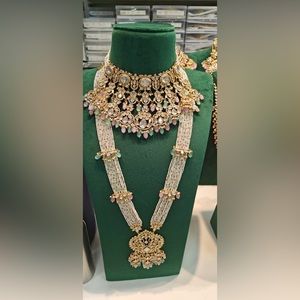 Bridal necklace